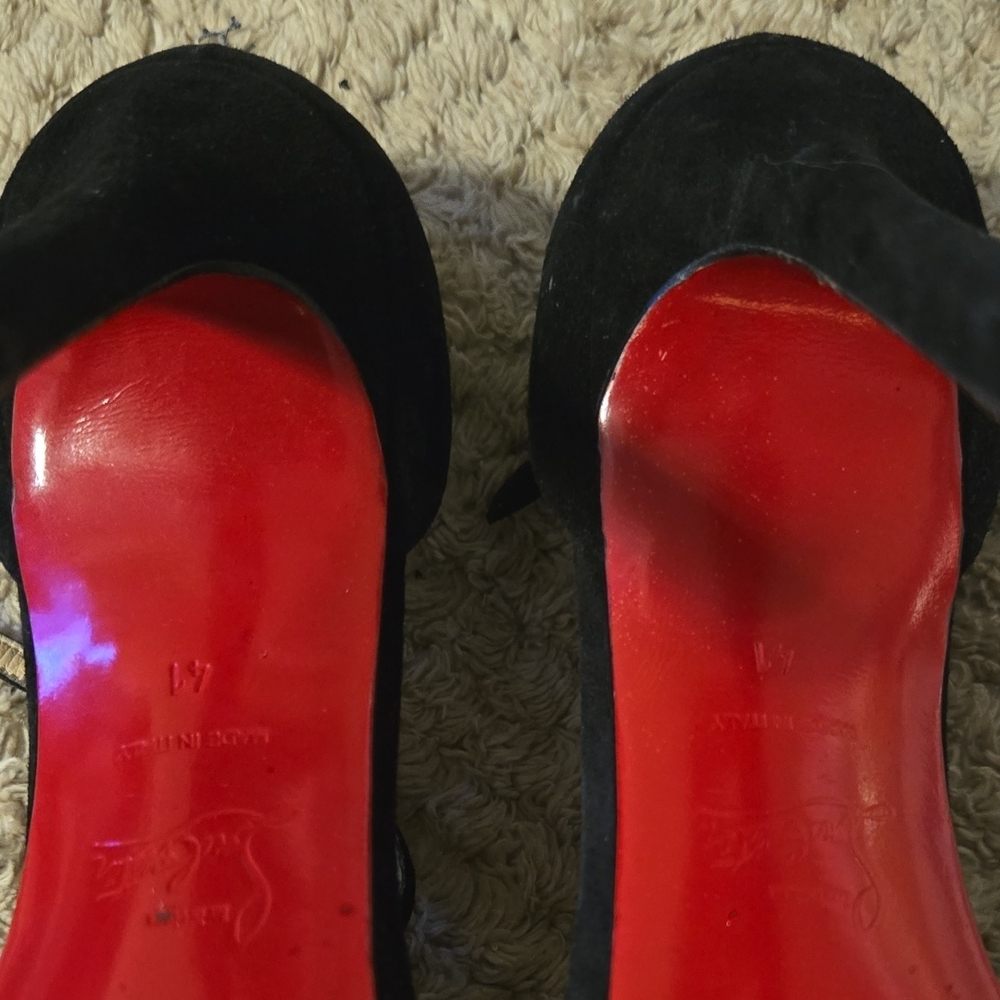Black Peep-Toe Heels - Picture 4 of 7